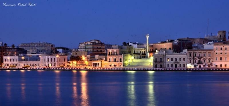 Cairoli Exclusive Rooms & Suite Бриндизи Экстерьер фото
